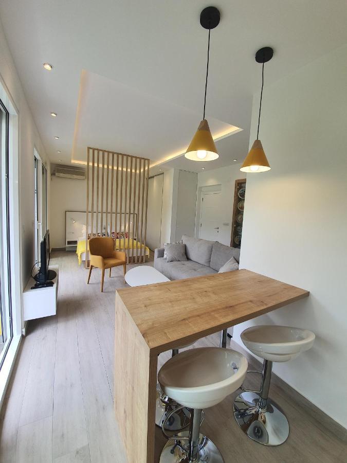 Viola Lux Apartments Kotor Bagian luar foto